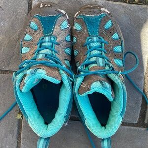 Boy’s Merrell Kids Shoe (Grey/Turquiose)